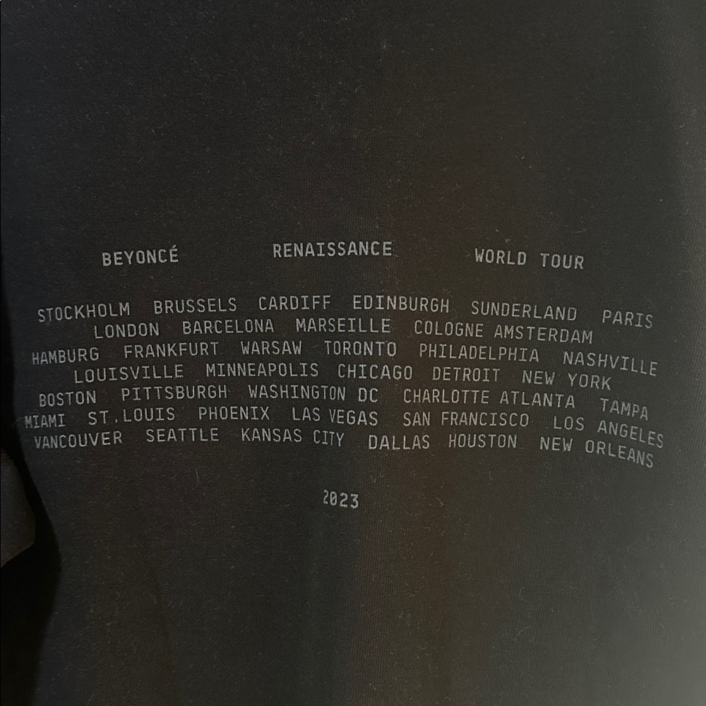 Renaissance World Tour Black Sweater - Picture 4 of 4